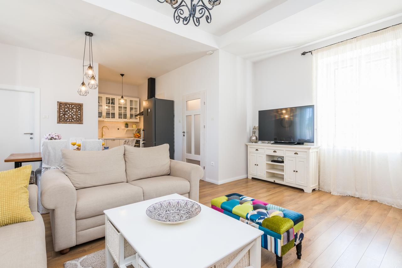 Apartments Fontana Задар Екстериор снимка