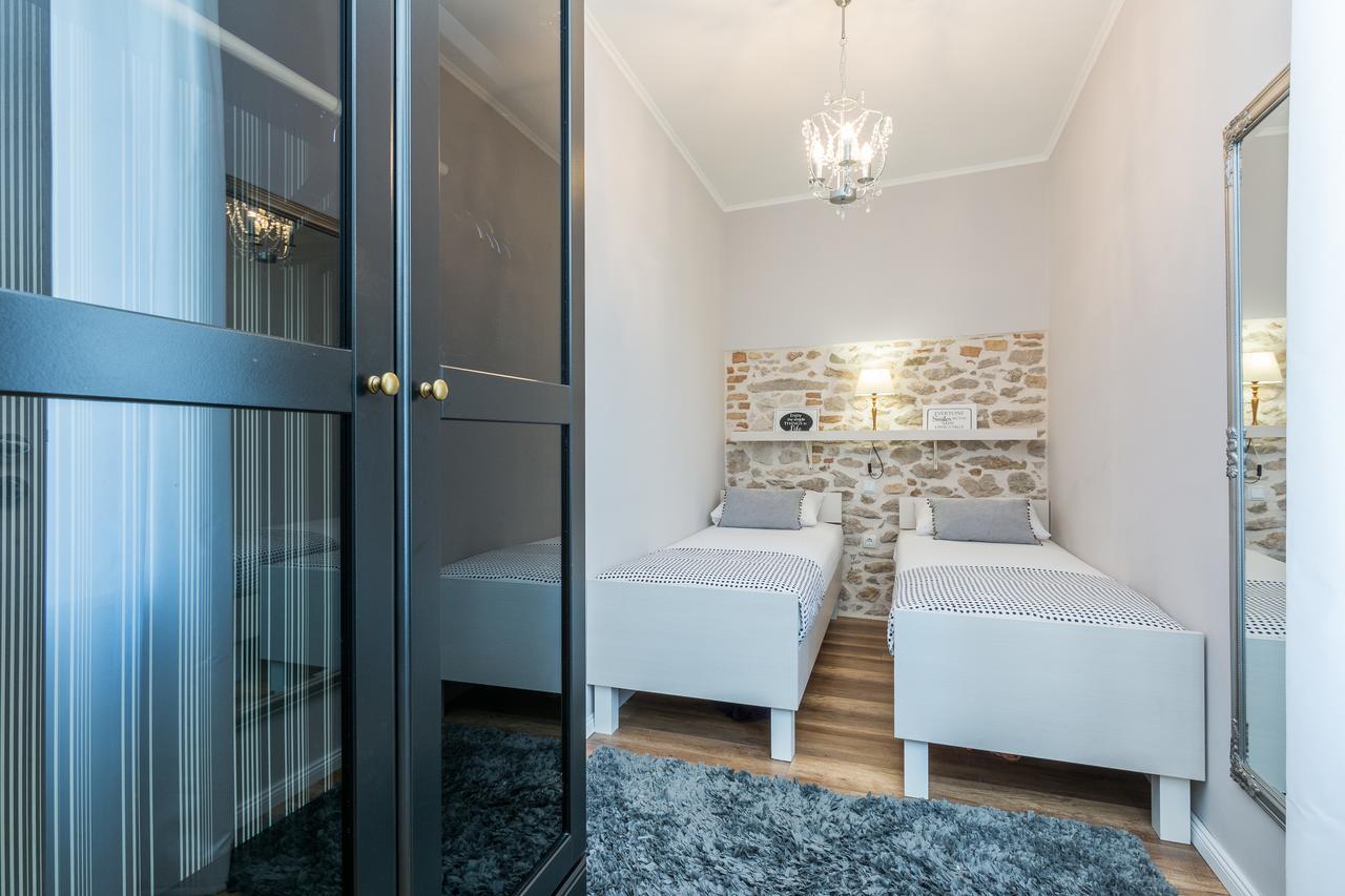 Apartments Fontana Задар Екстериор снимка